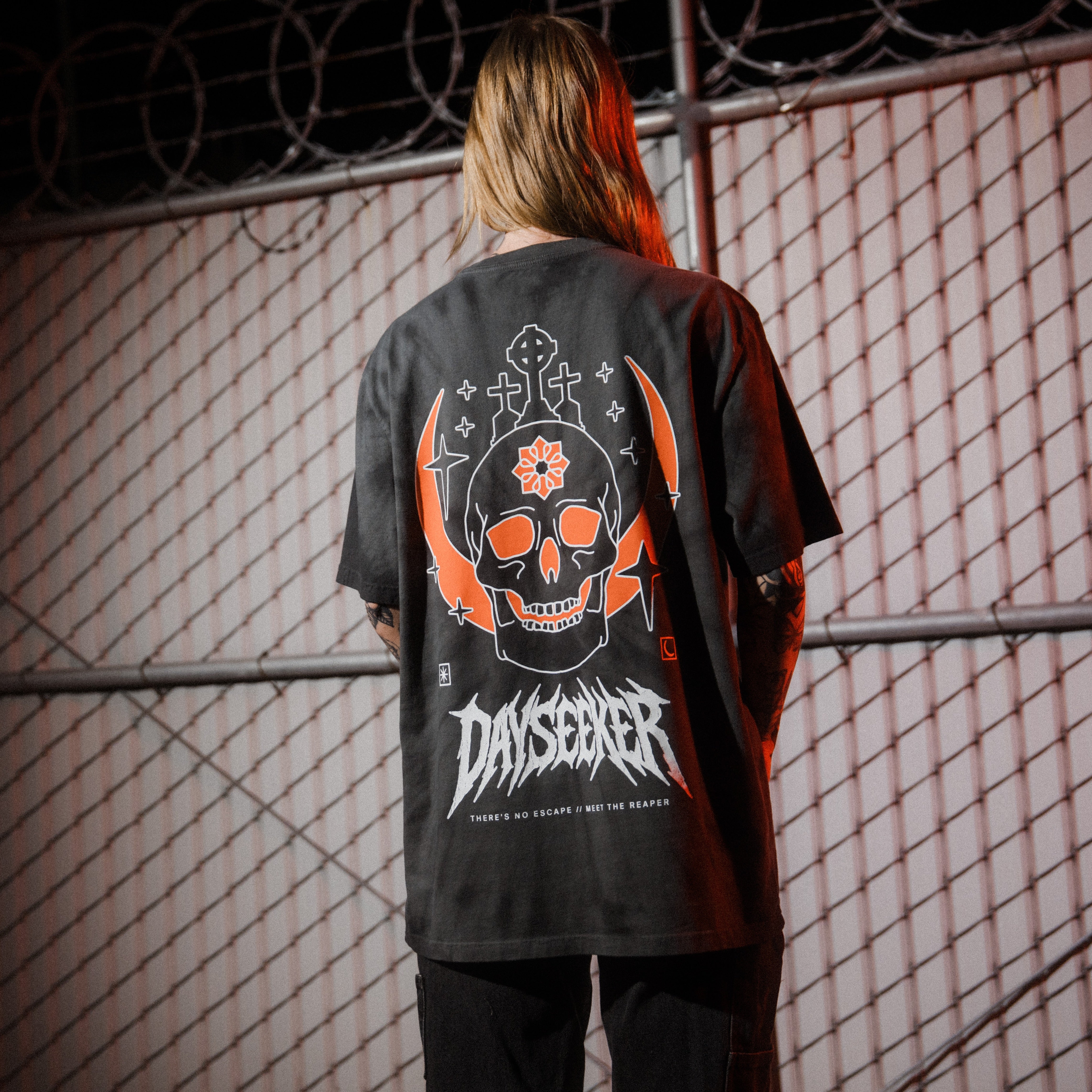 Red Moon Skull Dye Tee | Dayseeker
